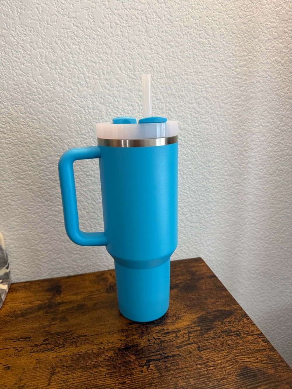 Stanley Bright Blue Insulated Travel Mug with Handle and Straw - Picture 3 of 5